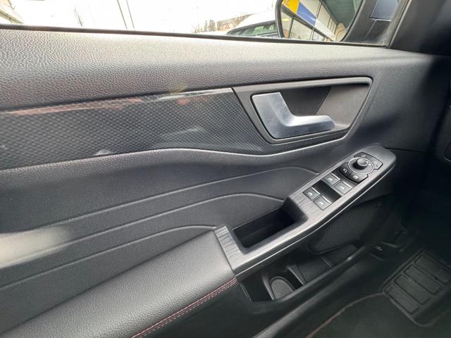 FORD Kuga usata, con Autoradio digitale