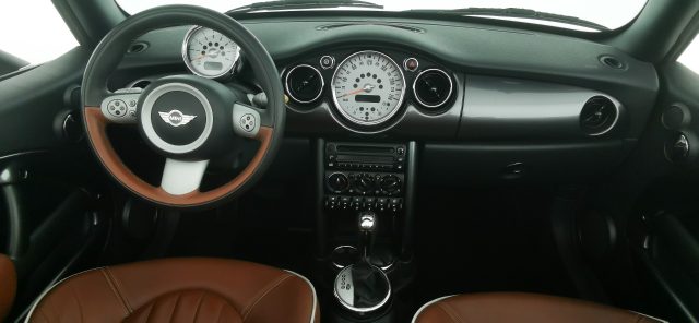 MINI Cabrio usata 38