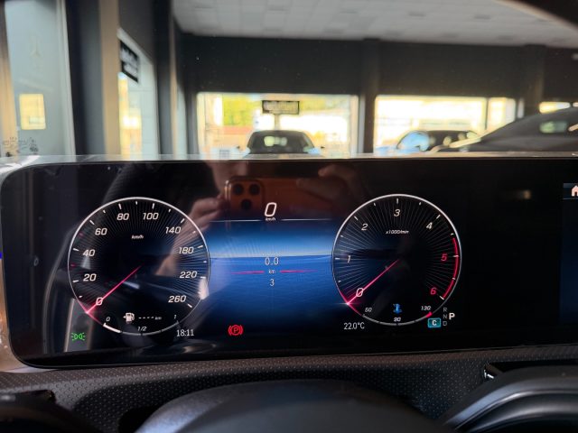 MERCEDES-BENZ A 180 usata, con Controllo automatico clima