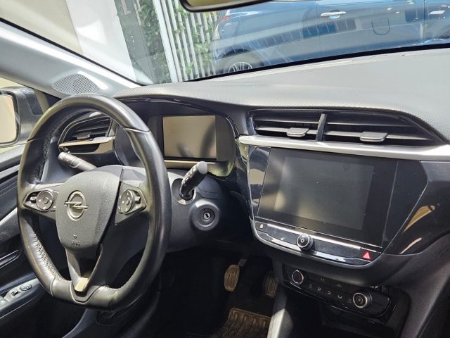 OPEL Corsa usata, con USB