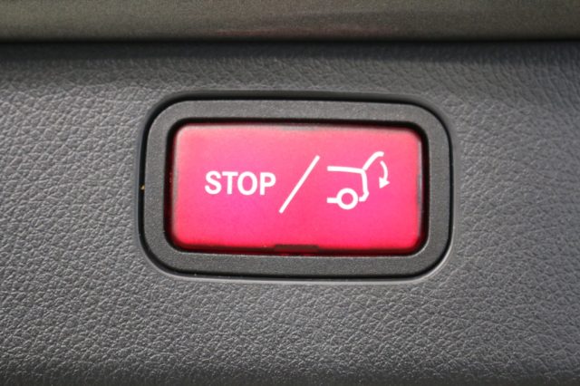 MERCEDES-BENZ C 200 usata, con Autoradio digitale
