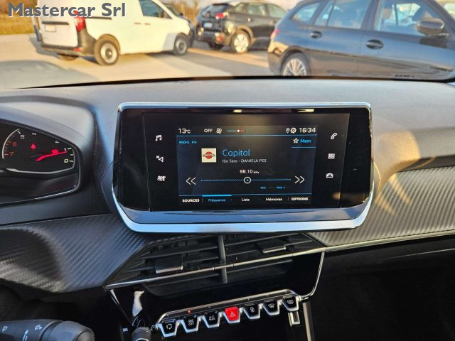 PEUGEOT 208 usata, con Volante in pelle