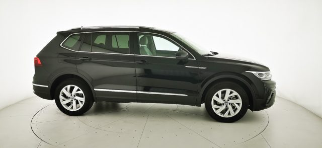 VOLKSWAGEN Tiguan Allspace usata, con Vetri oscurati