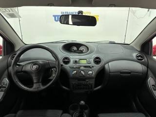 TOYOTA Yaris usata 17