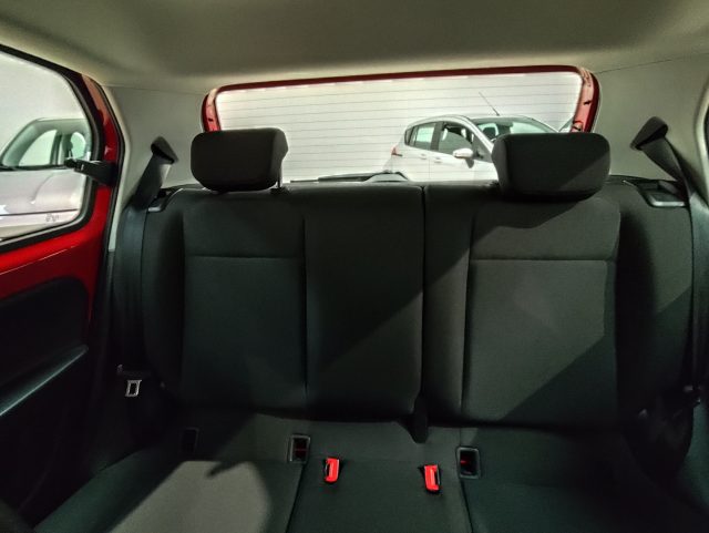 VOLKSWAGEN up! usata 22