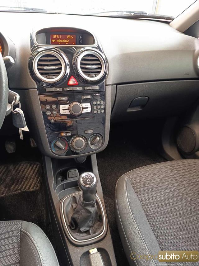 OPEL Corsa usata, con ESP