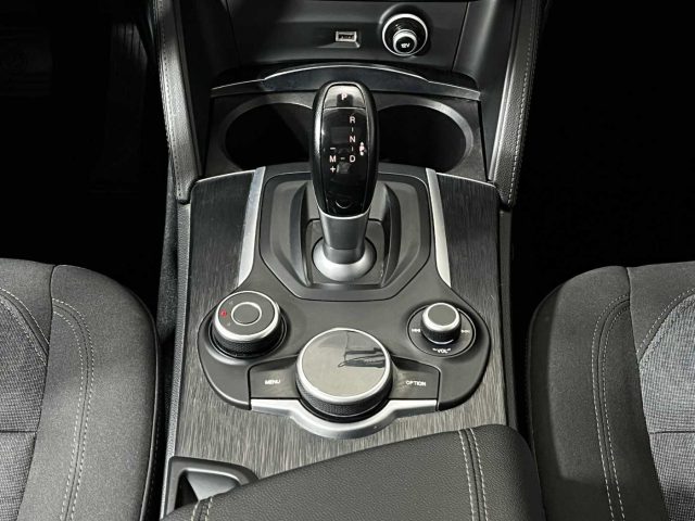 ALFA ROMEO Stelvio usata 27