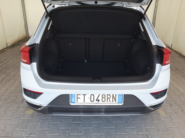 VOLKSWAGEN T-Roc usata, con USB
