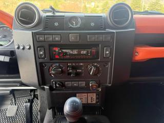 LAND ROVER Defender usata 11