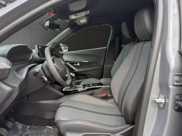 PEUGEOT 2008 usata, con Sedile posteriore sdoppiato