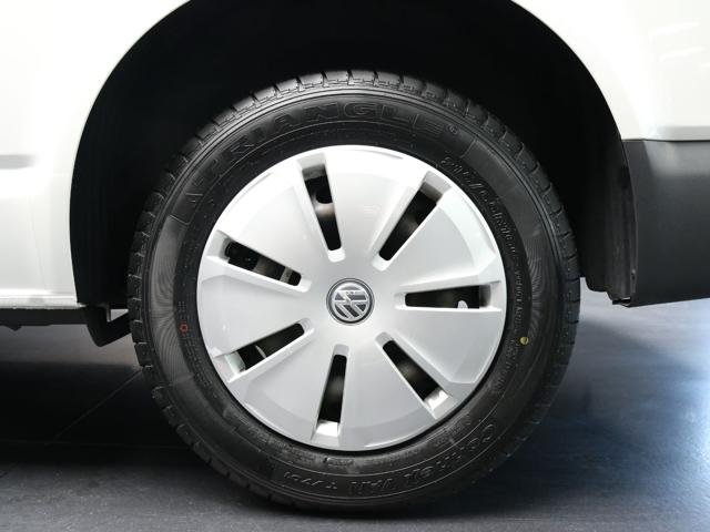 VOLKSWAGEN Caravelle usata, con Autoradio