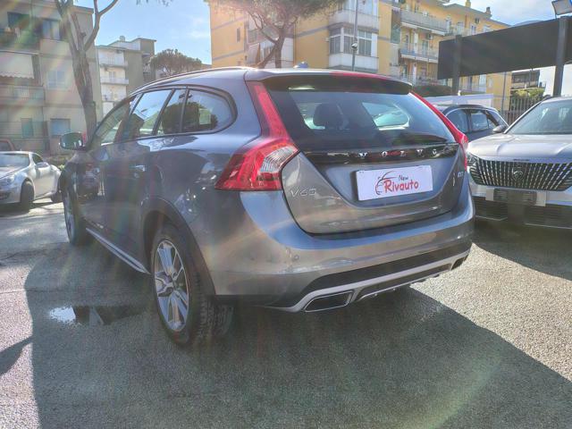 VOLVO V60 Cross Country usata, con Airbag laterali