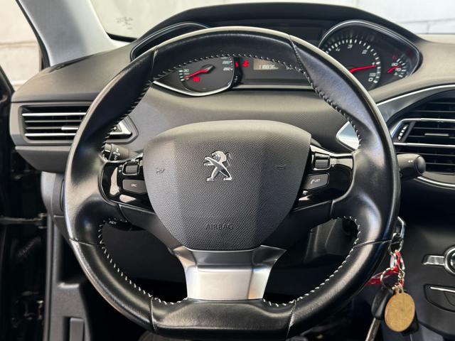 PEUGEOT 308 usata, con Airbag testa
