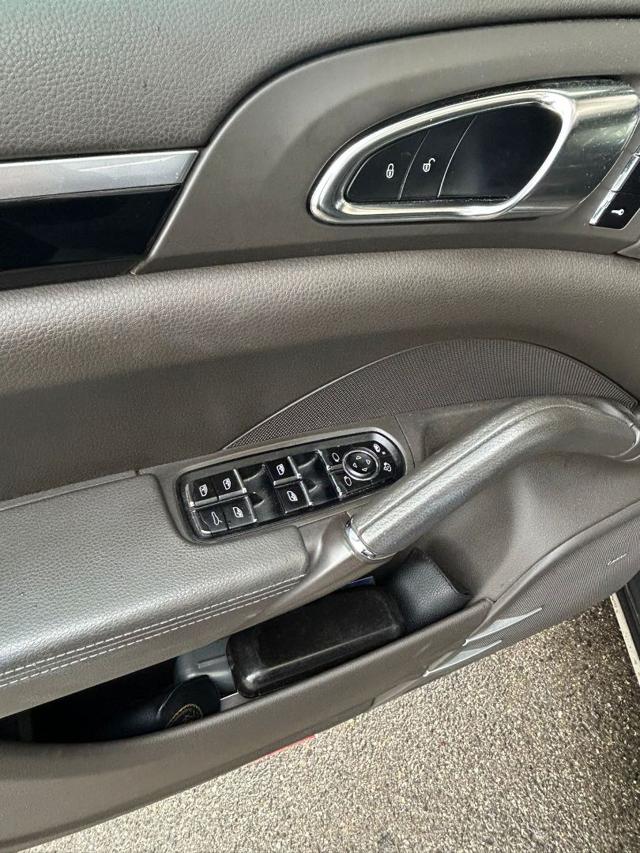 PORSCHE Cayenne usata, con Vivavoce