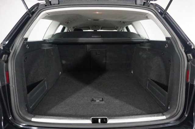 VOLKSWAGEN Passat usata, con Controllo trazione