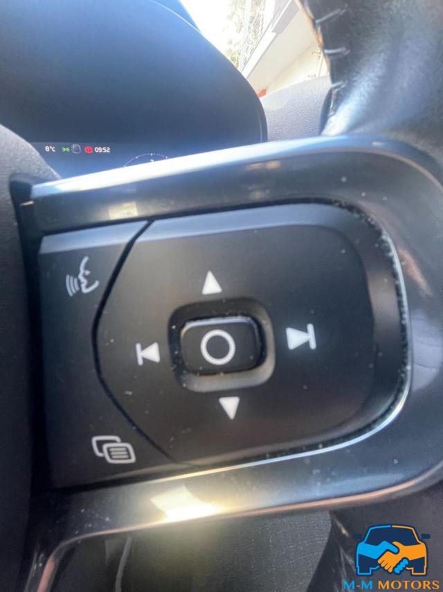 VOLVO XC40 usata, con USB