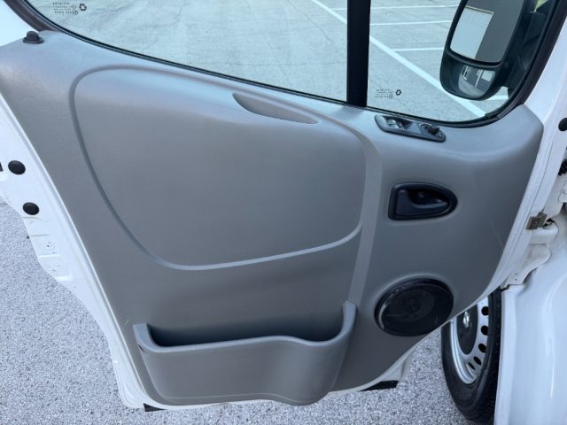 RENAULT Trafic usata, con Lettore CD