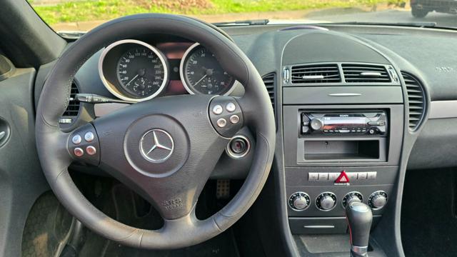 MERCEDES-BENZ SLK 200 usata, con Bracciolo