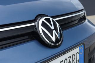 VOLKSWAGEN Golf usata, con Frenata d
