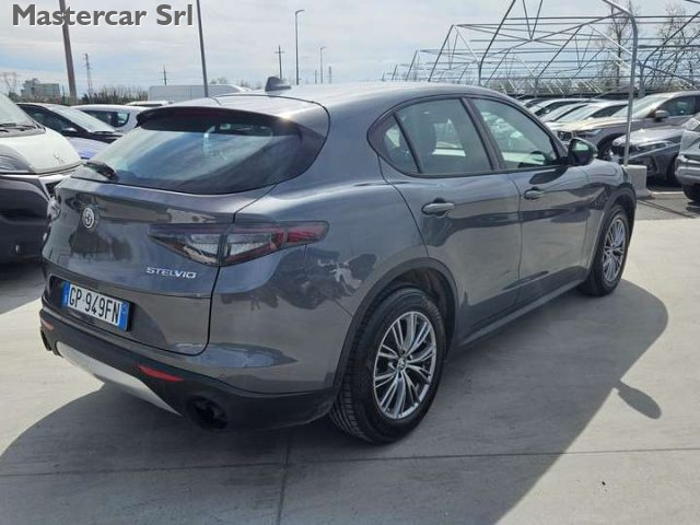 ALFA ROMEO Stelvio usata, con Autoradio