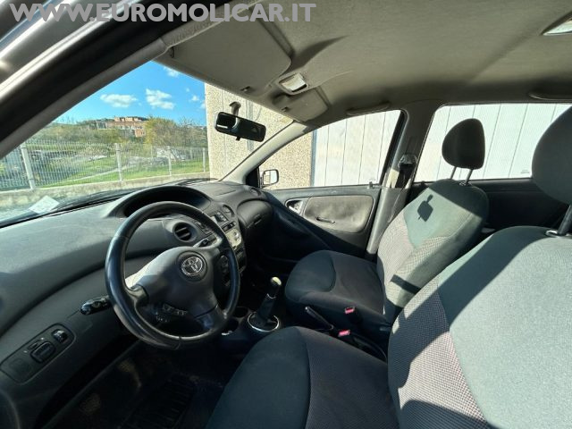 TOYOTA Yaris usata, con Airbag