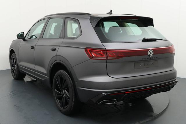 VOLKSWAGEN Touareg usata, con Autoradio
