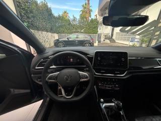 VOLKSWAGEN T-Roc usata, con USB