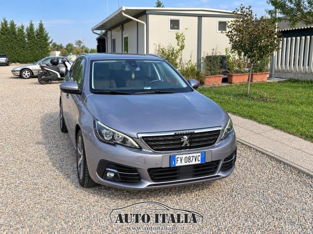 PEUGEOT 308 usata, con Boardcomputer
