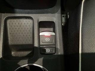 RENAULT Captur usata, con Hill holder