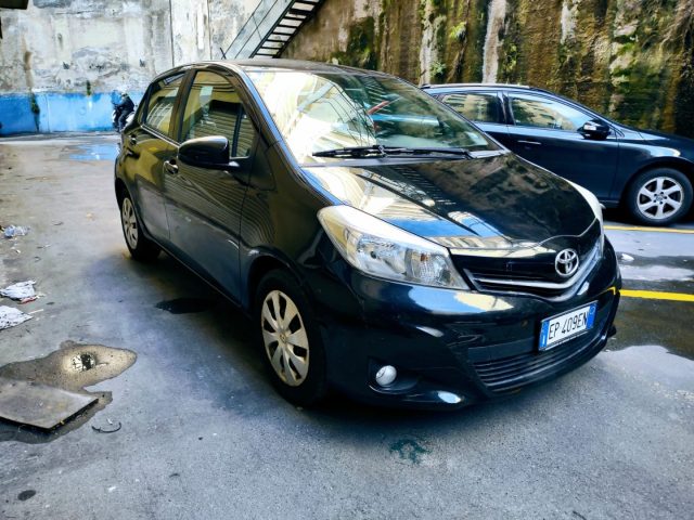TOYOTA Yaris usata, con ABS