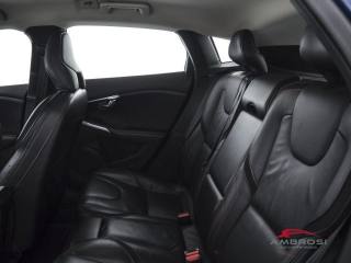 VOLVO V40 Cross Country usata 9