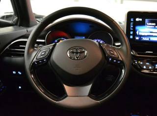 TOYOTA C-HR usata, con Controllo automatico clima