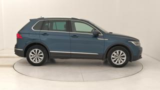 VOLKSWAGEN Tiguan usata, con Autoradio