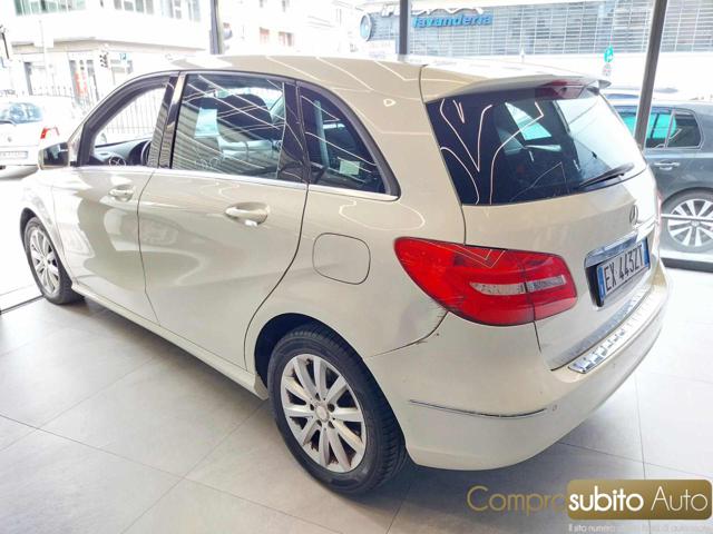 MERCEDES-BENZ B 180 usata, con Cerchi in lega