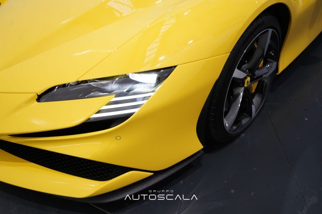 FERRARI SF90 usata 36