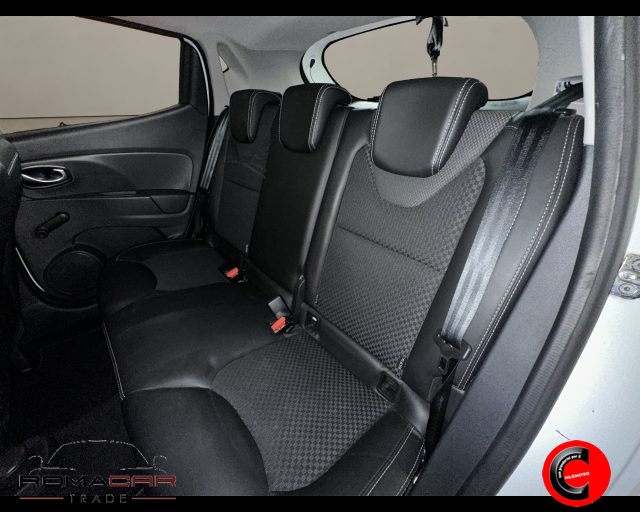 RENAULT Clio usata, con Telecamera per parcheggio assistito