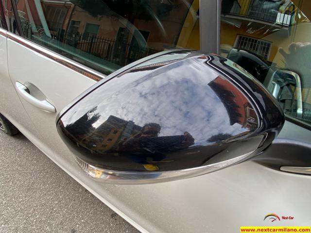 PEUGEOT 208 usata, con Touch screen