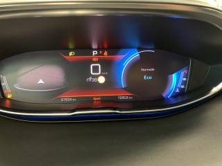 PEUGEOT 5008 usata, con Sedile posteriore sdoppiato