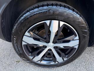 PEUGEOT 3008 usata, con Park Distance Control