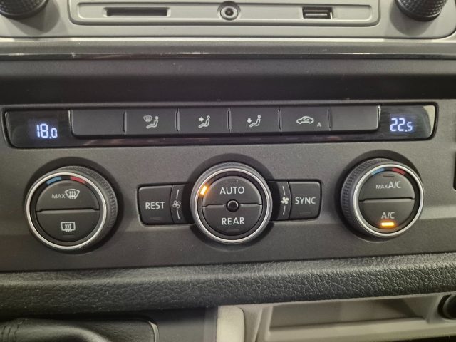 VOLKSWAGEN Caravelle usata, con Frenata d