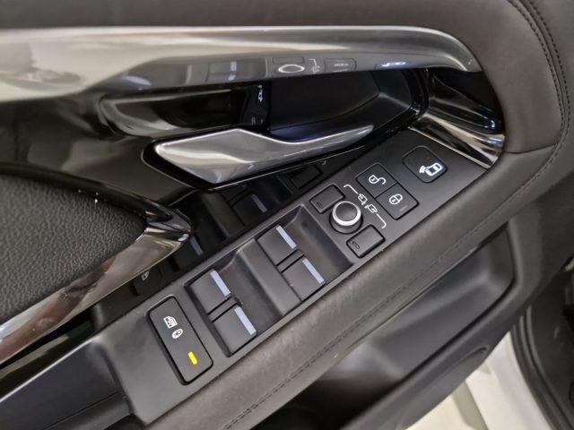 LAND ROVER Range Rover Evoque usata, con Touch screen