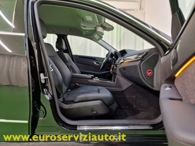 MERCEDES-BENZ E 250 usata, con Specchietti laterali elettrici