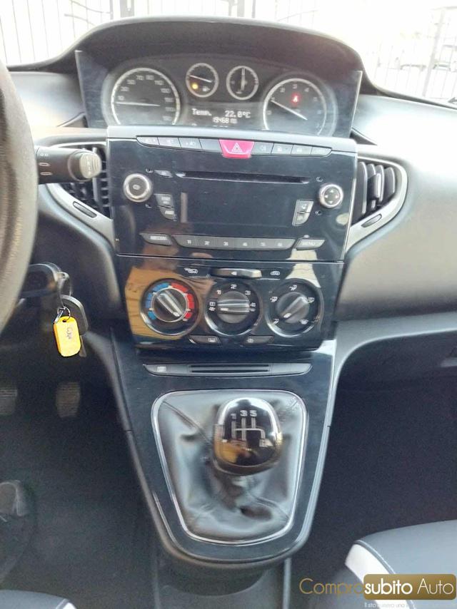 LANCIA Ypsilon usata 21