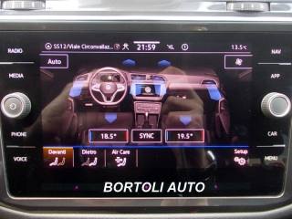 VOLKSWAGEN Passat Variant usata, con Luci diurne LED