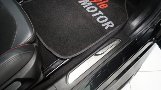 ALFA ROMEO Giulia usata, con Sistema lavafari