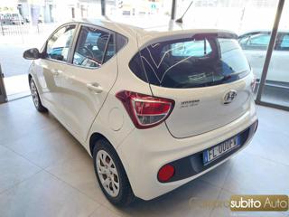 HYUNDAI i10 usata, con Autoradio