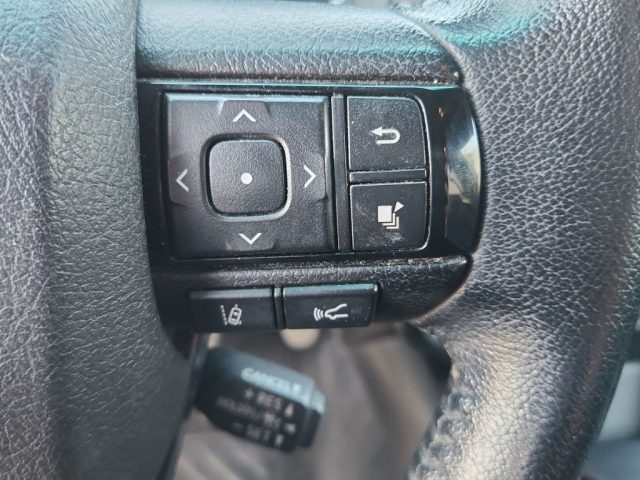 TOYOTA Hilux usata, con USB