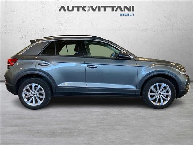 VOLKSWAGEN T-Roc usata, con Autoradio