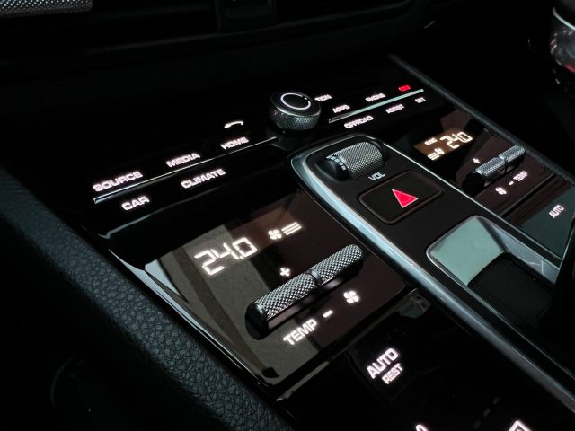 PORSCHE Cayenne usata, con Park Distance Control