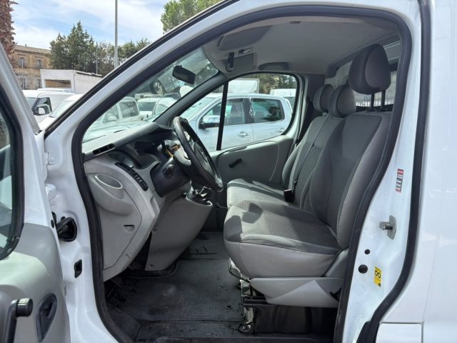 OPEL Vivaro usata 8